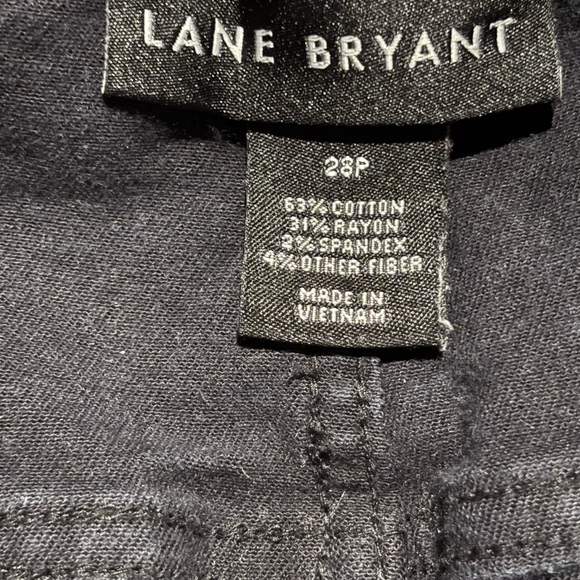 Lane Bryant 28P Black Stretch Capri Jeans Plus Size - Picture 2 of 8